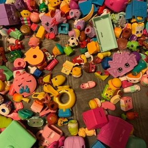 Shopkins mystery bag